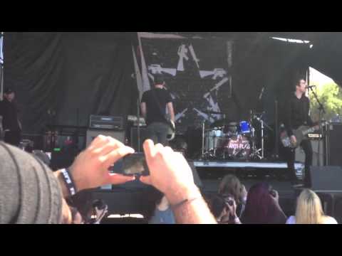 Vans warped tour 2012 Anti-Flag,  Fuck police brutality