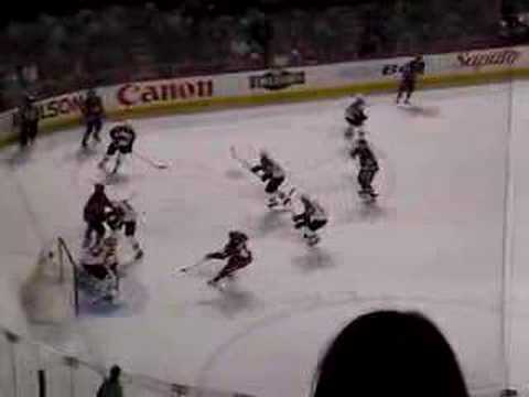 HABS/FLYERS: GAME 2 - Shot from the point hits the crossbar