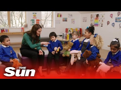 Kate speaks to children about social enterprise project Shaping Us