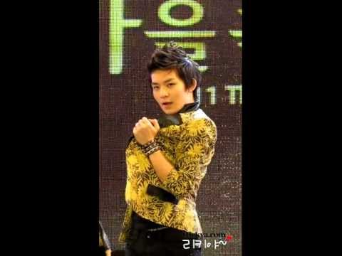 111015 jeju horse festival fall concert - no more perfume on you by Rickya.com