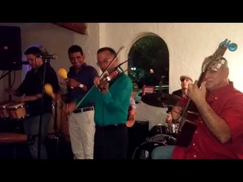 Mayito El Sonero & violinist Ivan Garcia - El Cuarto De Tula - The Brew show Tamale House Austin TX
