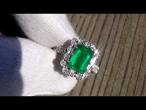 Colombian Natural Green Emerald Engagement Ring 14k