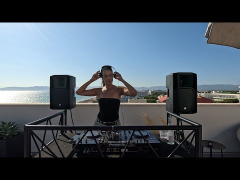 Sara Collado at Pure Salt Garonda's Skybar | Melodic and Deep House DJ Set