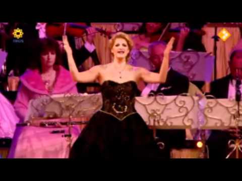 André Rieu and Mirusia Louwerse - Don't cry for me Argentina "Evita" (Maastricht 2011)