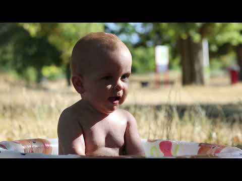 Nakai 9M 5Ds Swimming Fun In London Park   2160p 4K