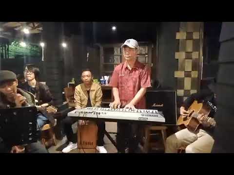 HARMONI PAGI ~ DAN ~ LIVE ACCOUSTIK AT WINGZ O WINGZ BANDUNG