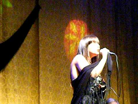 Claudia Madur ao vivo no Sá da Bandeira