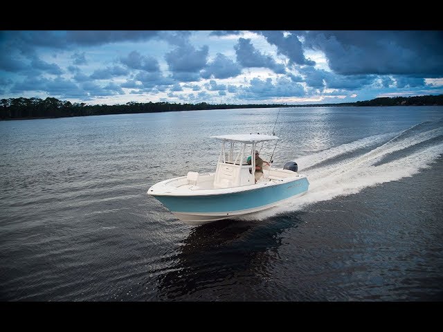 Sea Hunt Boats | Ultra 225 | Center Console Boat