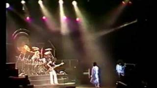 Queen -procession-Tie Your Mother Down -live 1977