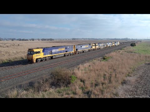 4PM4 Freight Train With Five Locomotives, Steel Wagons & Shipping Containers (22/5/2022) - PoathTV