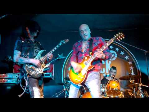 Michael Angelo Batio feat. Henry Tóth