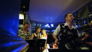 Jive hoot at the John O gount