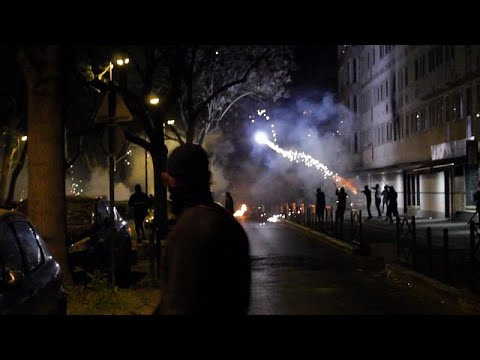 Periferie francesi in fiamme. Rivolta contro violenze della polizia