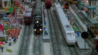 preview picture of video 'Die EGB zu Gast in der Eisenbahnausstellung Kaiserpfalz Forchheim 2010/11 Teil 2'