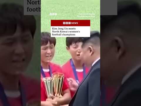 Kim Jong Un meets North Korea's women's football champions. #BBCNews
