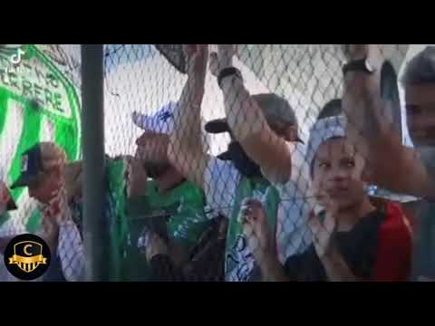 "La hinchada de Laferrere vs El Porvenir || Primera C" Barra: La Barra de Laferrere 79 &bull; Club: Deportivo Laferrere