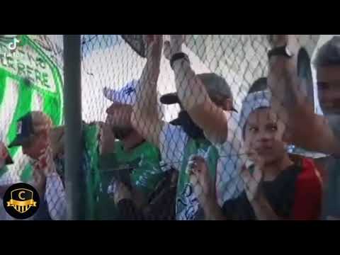 "La hinchada de Laferrere vs El Porvenir || Primera C" Barra: La Barra de Laferrere 79 • Club: Deportivo Laferrere