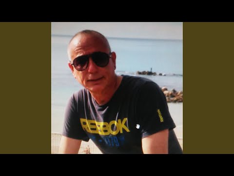 הביטה בעיניי