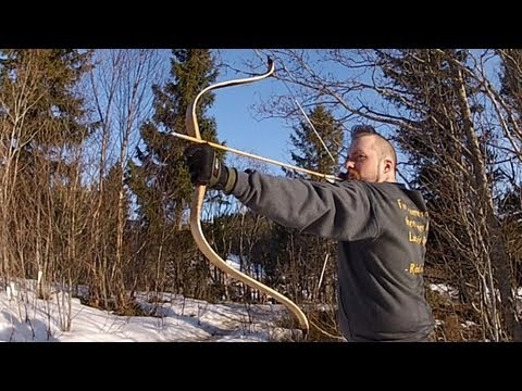Shooting Grozer Scythian horsebow and Bear compound bow