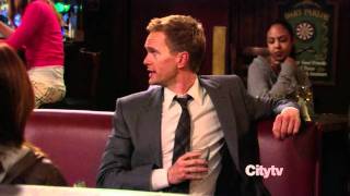 How I Met Your Mother - Barnie - A Hottie With A Body