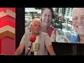 Emmeloordse Spanjaard Theo gewoon even gezellig in de studio