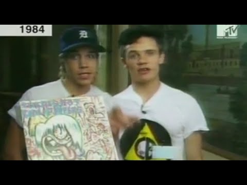 1984 Anthony Kiedis and Flea promoting RHCP's debut album