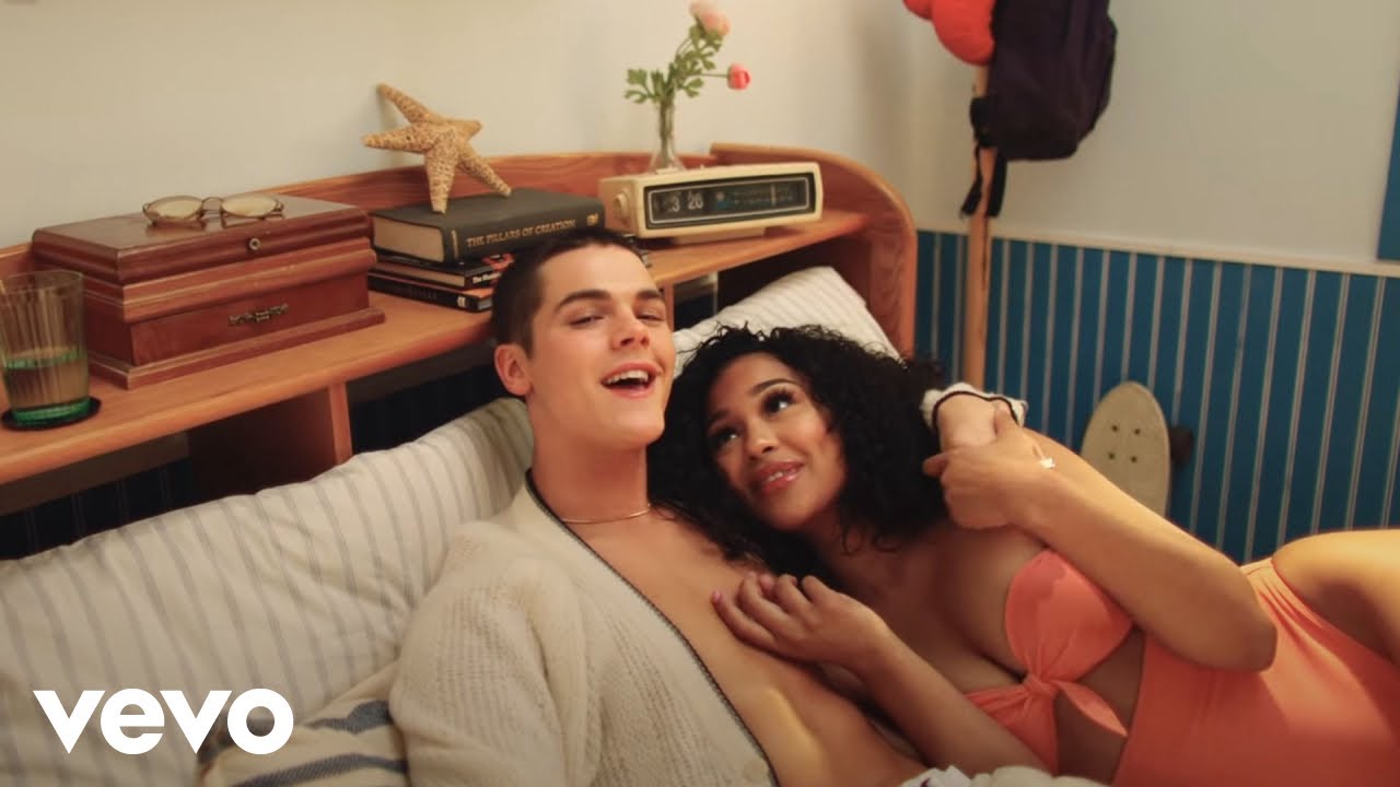 AJ Mitchell ft. Rich The Kid — Spring Break