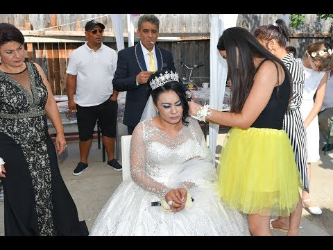 05 TRADITII  -   Gatitul miresei  -  Nunta Live !