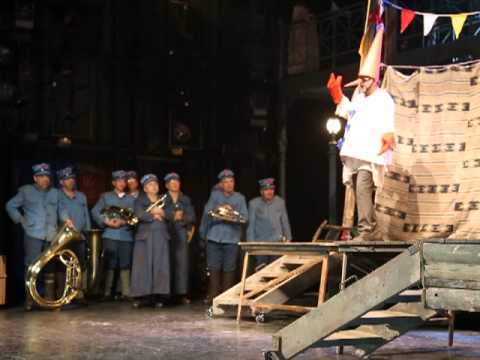 "Iasii in carnaval" (Teatrul National "Vasile Alecsandri").la Cernauti.-2013,