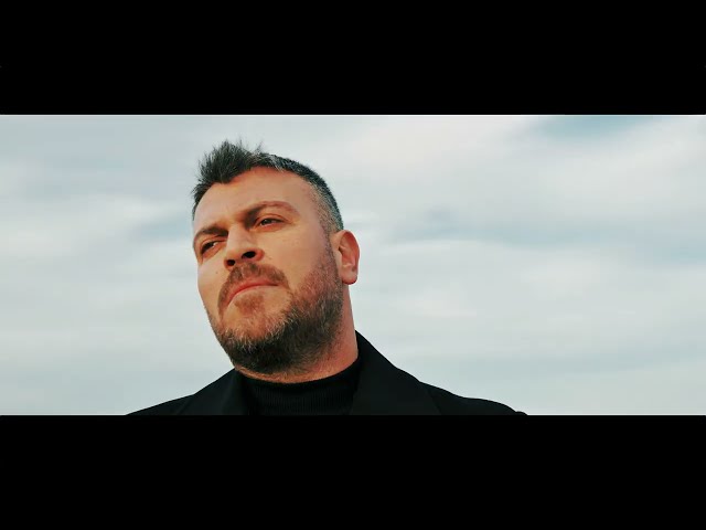 ELLER ÜZER jetzt Video ansehen