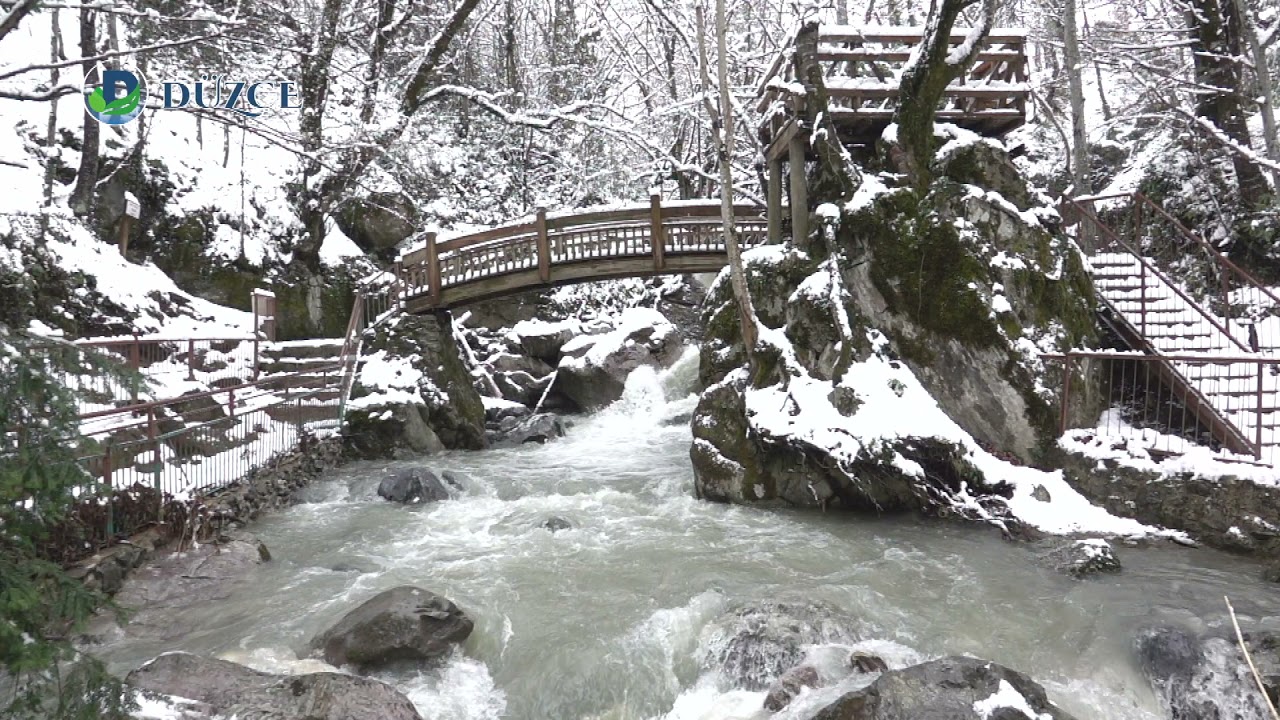 Samandere Şelalesi (Kış)