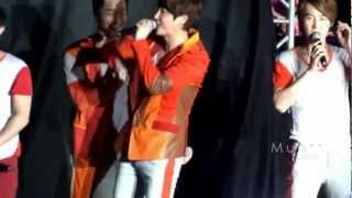120630 Shinhwa GuangZhou concert RicSyung back hug - Time Machine cut [HD]