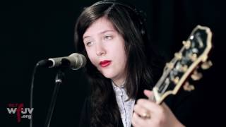 Lucy Dacus - &quot;Dream State/Familiar Place&quot; (Live at WFUV)
