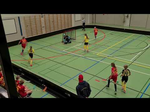 PöU Keltainen - FBC Turku E-tytöt II 1.erä (Haastajasarja)