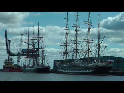 Großsegler Sedov & Kruzenshtern  zu Gast in Emden (Hafen)