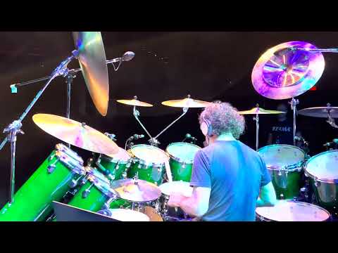 Simon Phillips soundcheck at Drumfest International 2022 Québec - Remo drumheads Facebook video