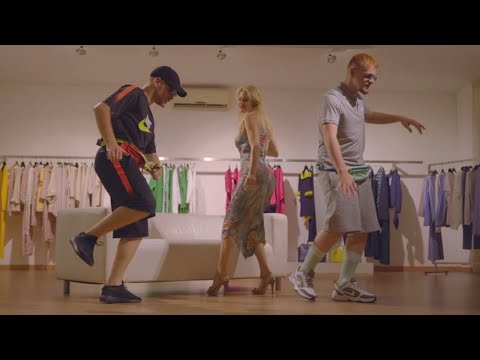download lagu mp3 mp4 The Red Family, download lagu The Red Family gratis, unduh video klip The Red Family