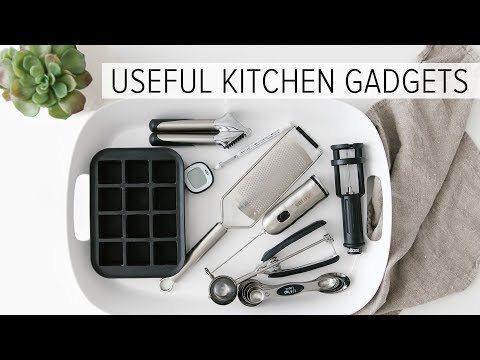 CREATING A MINIMALIST KITCHEN clean declutter and simplify