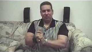 manualist plays al hirt - java  on his hands!