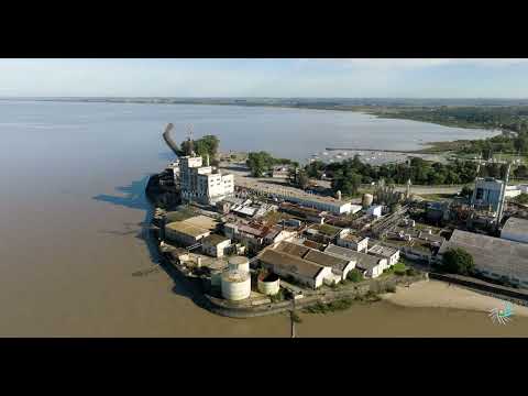 Video aéreo sobre Juan Lacaze, ex Fanapel, departamento de Colonia M3 18625 35