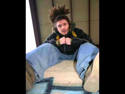 Green out feat Dzaka Nakot - Ne Pipaj Majk Lyrics