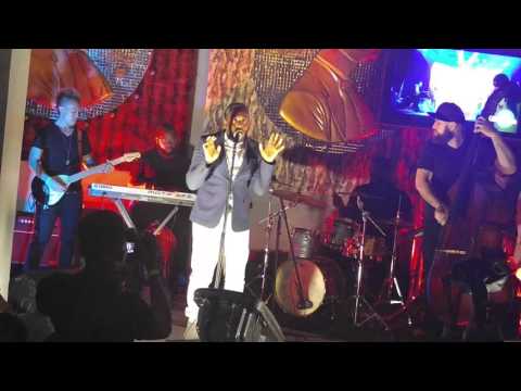 Brandy Norwood Trubute - In My Own Little Corner