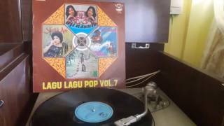 Download lagu Sharifah Aini 'Irama Cintaku'. Lagu saduran. mp3