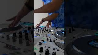 DJ PUTS CRAZY LATIN TRANSITIONS ALL TOGETHER ON PIONEER XDJ XZ | KAAS DJ ON THE MIX