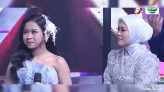 Download lagu April DA7 ft Selfi Yamma - Cincin Kepalsuan X Jeritan Hati - D'Academy 7 Top 3 Show 2 mp3