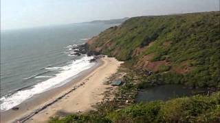 preview picture of video 'Paragliding over the Arambol Beach, Goa'