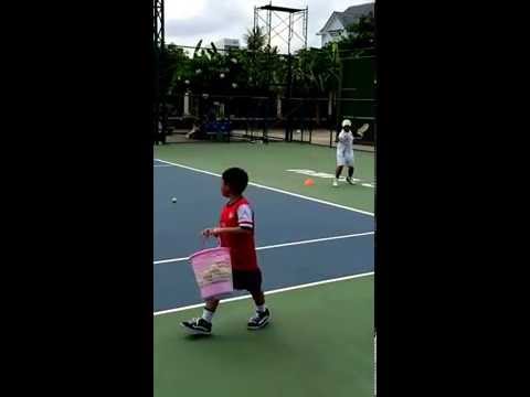 Tennis Cu Bo Bạc Liêu hit forehand and backhand