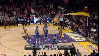 Shannon Brown Posterizes His Own Teammate! (Lakers vs. Mavs 10-30-09)HD