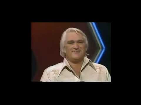 Thumbnail for Charlie Rich - Pop Goes The Country (1977) / Live performance, interview by Charlie Rich