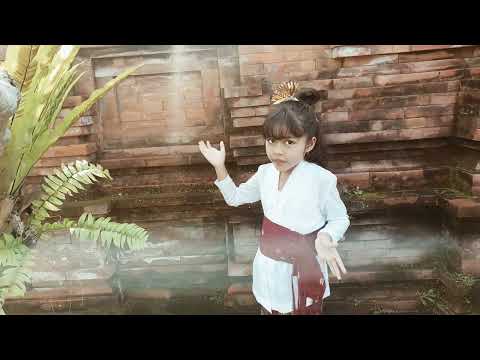 Lomba Megending Bali Judul Putri Cening Ayu SD N 1 PEJENG